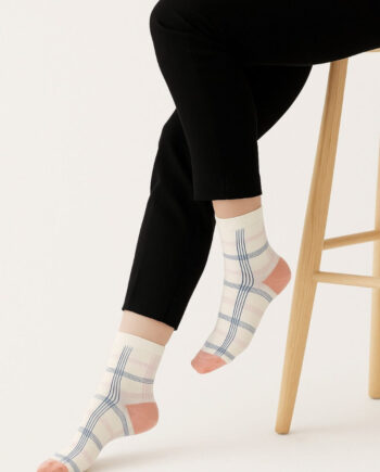 Korte Ankelstrømper Fra Socks Cph Creme Tern Str